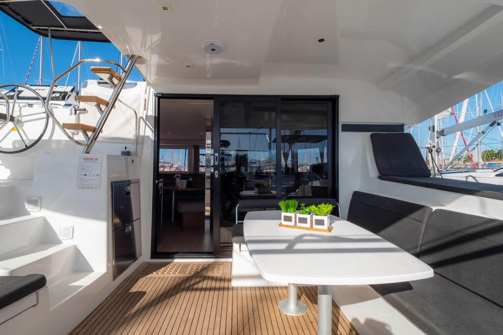 Catamaran 