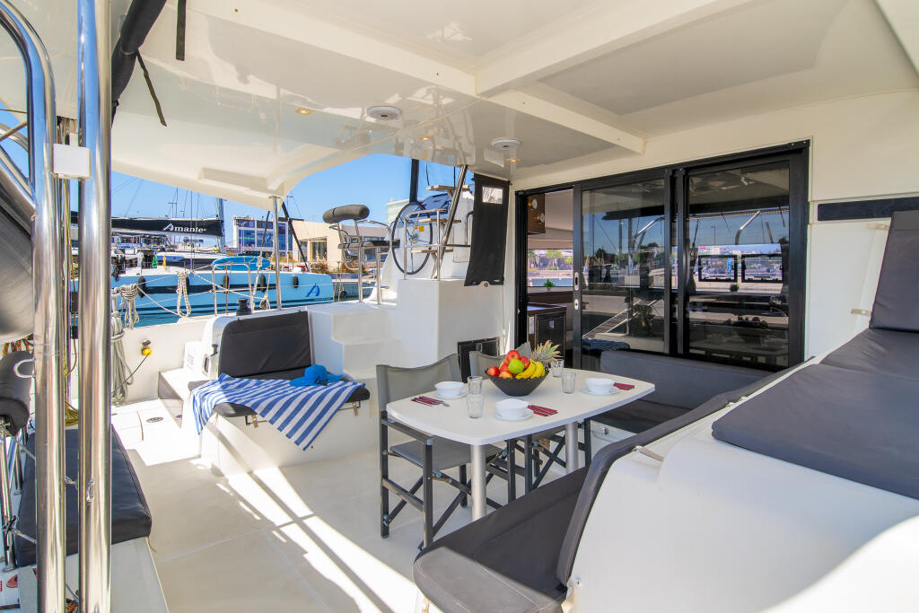 Catamaran 