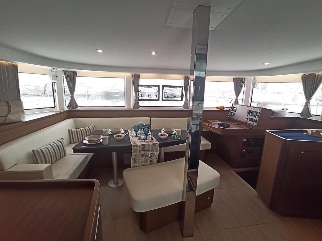 Catamaran 