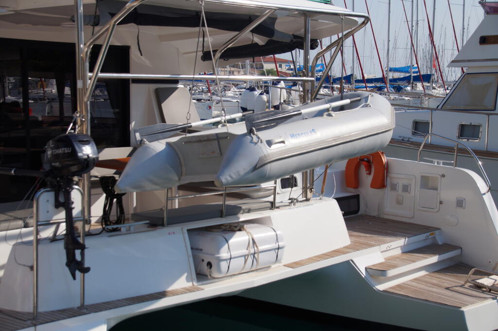 Catamaran 