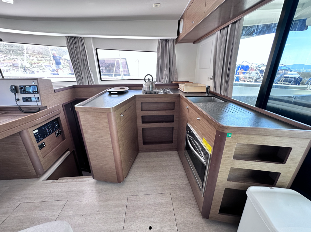 Catamaran 