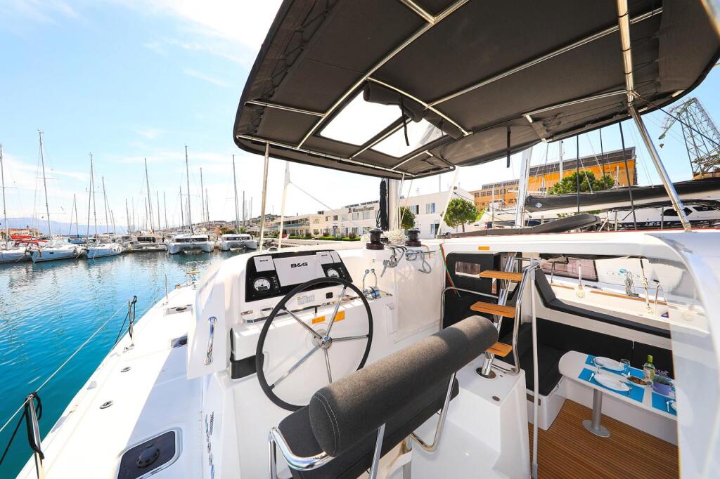Catamaran 