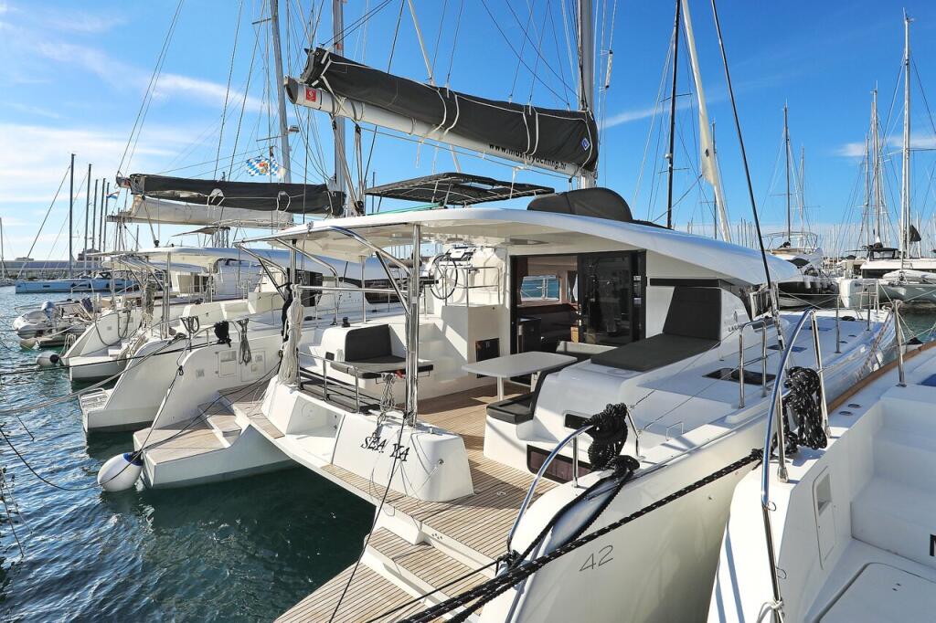 Catamaran 