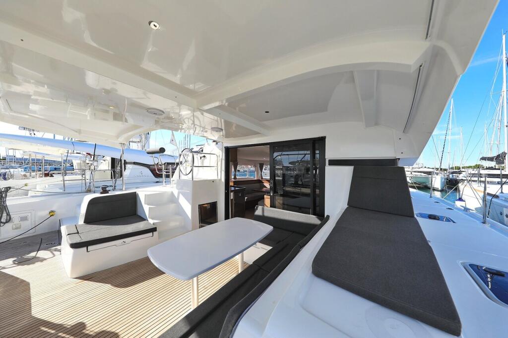 Catamaran 