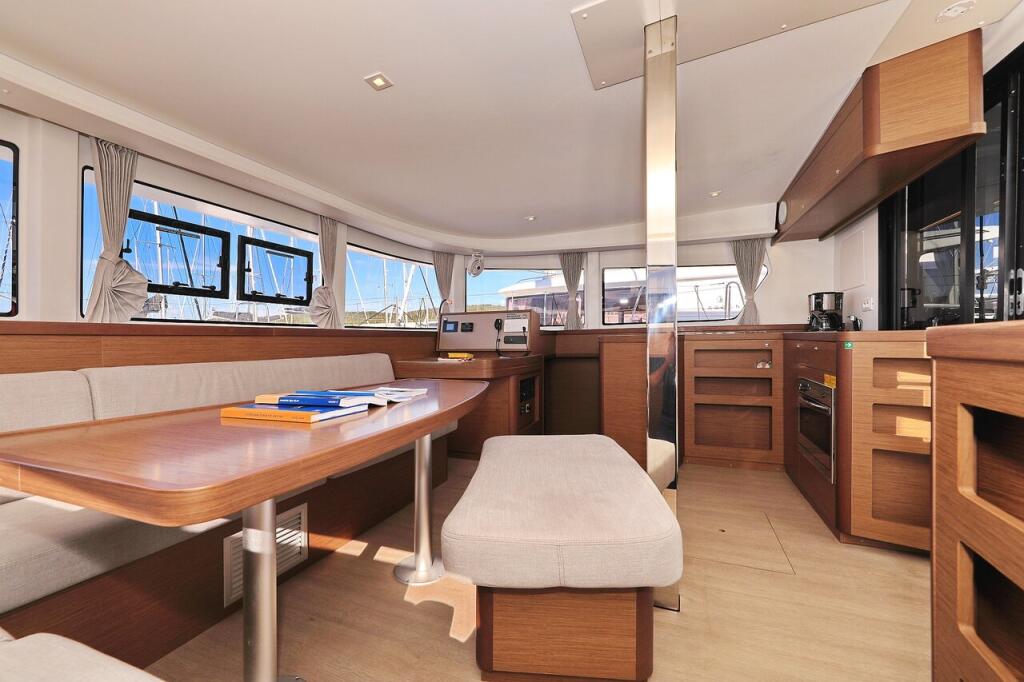 Catamaran 