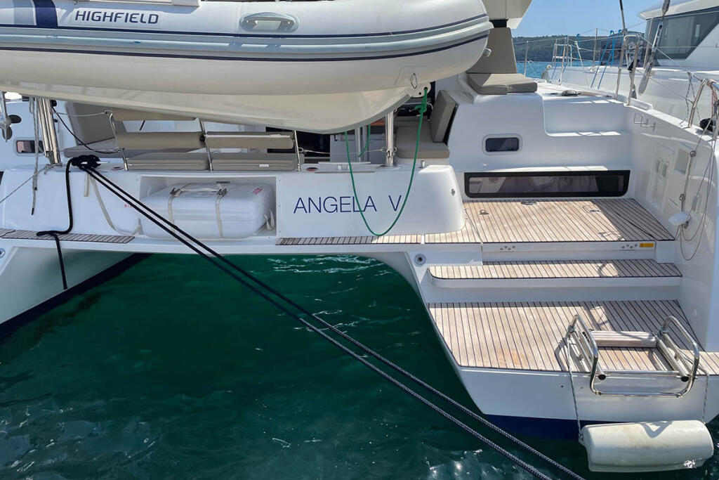 Catamaran 