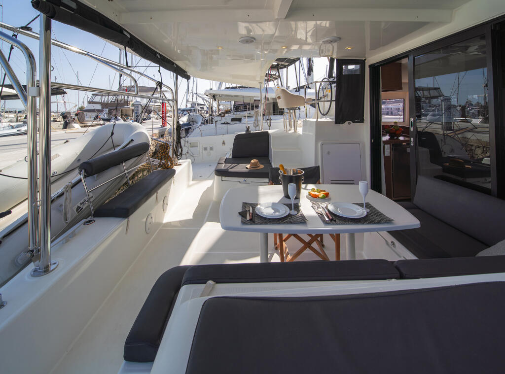 Catamaran 