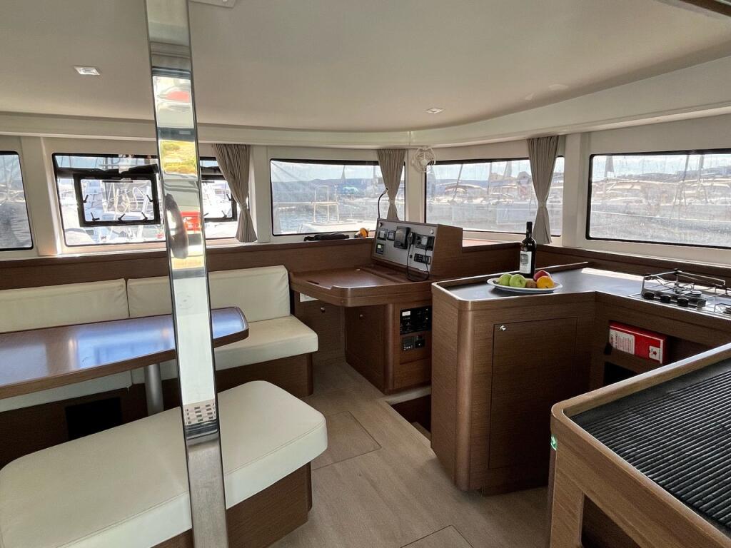 Catamaran 