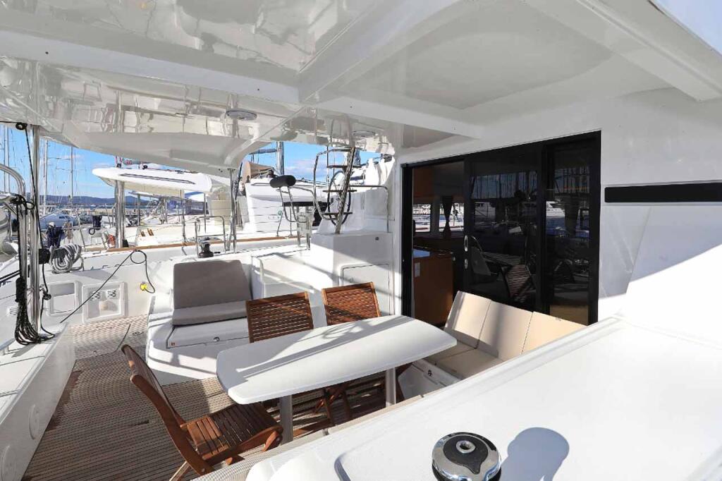 Catamaran 