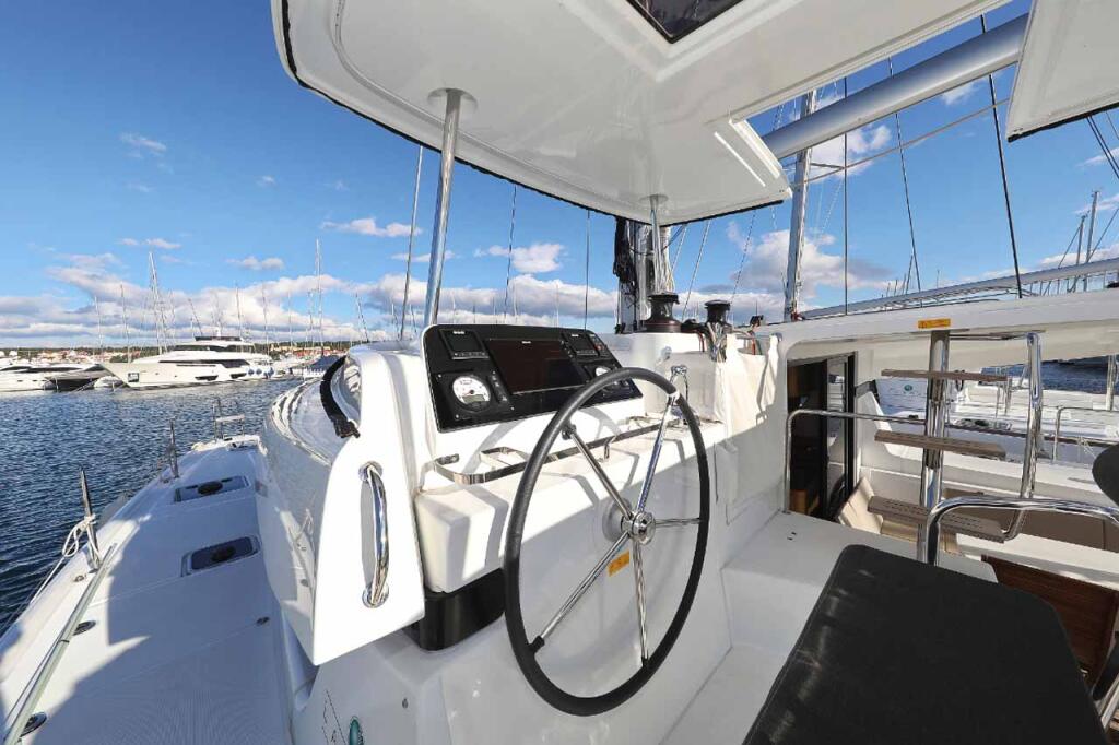 Catamaran 