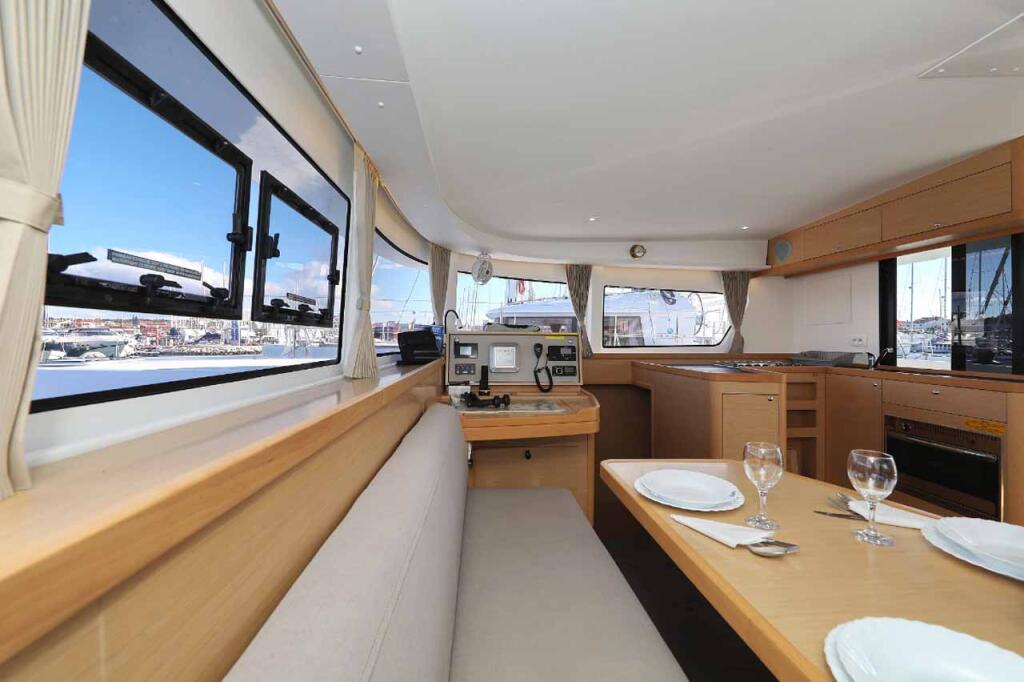 Catamaran 