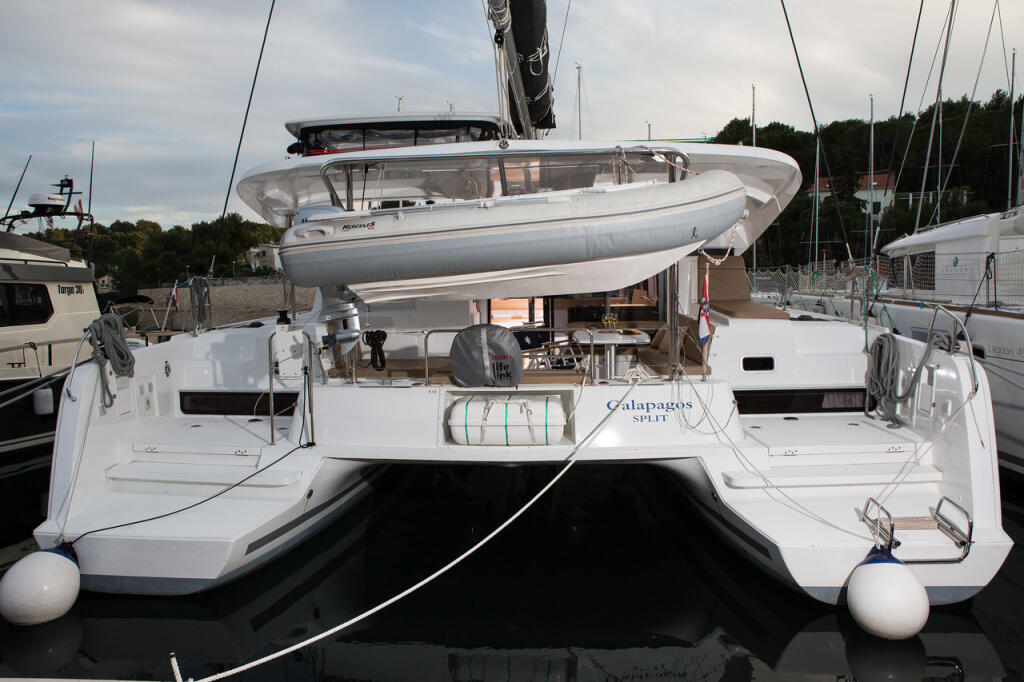 Catamaran 