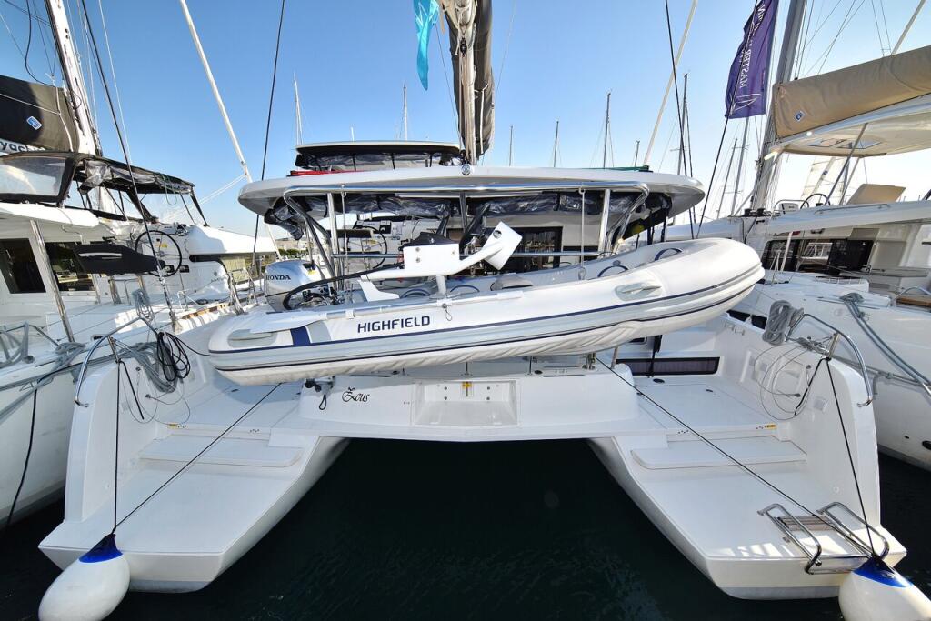 Catamaran 