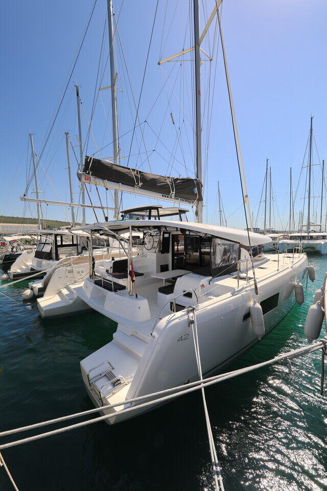 Catamaran 