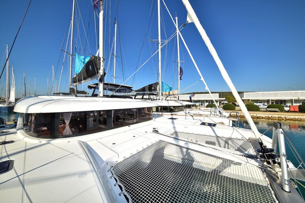 Catamaran 
