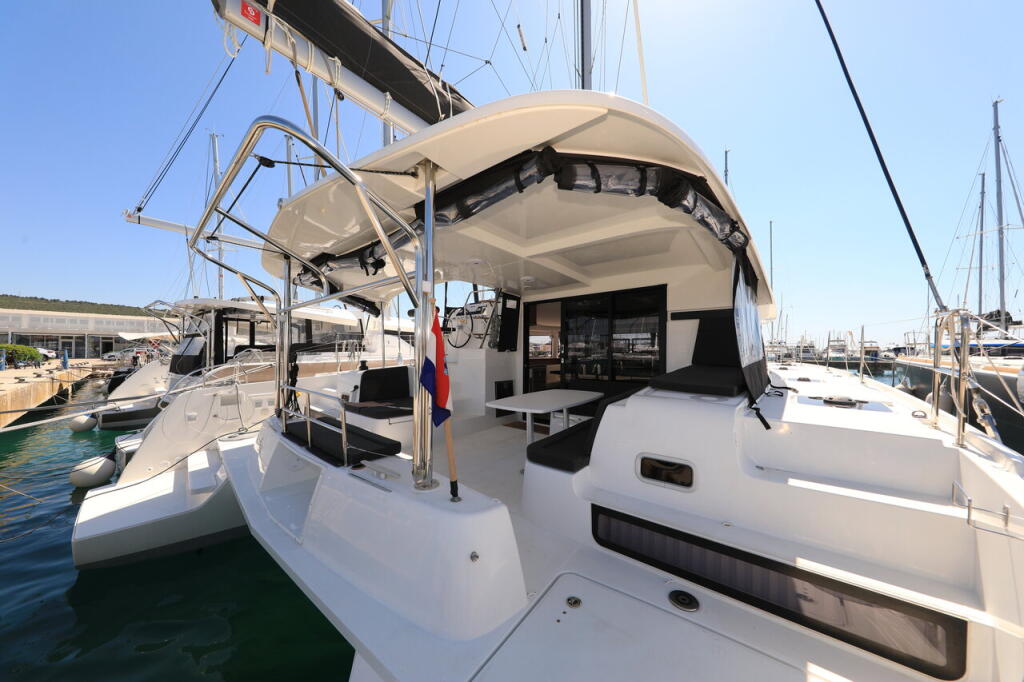 Catamaran 