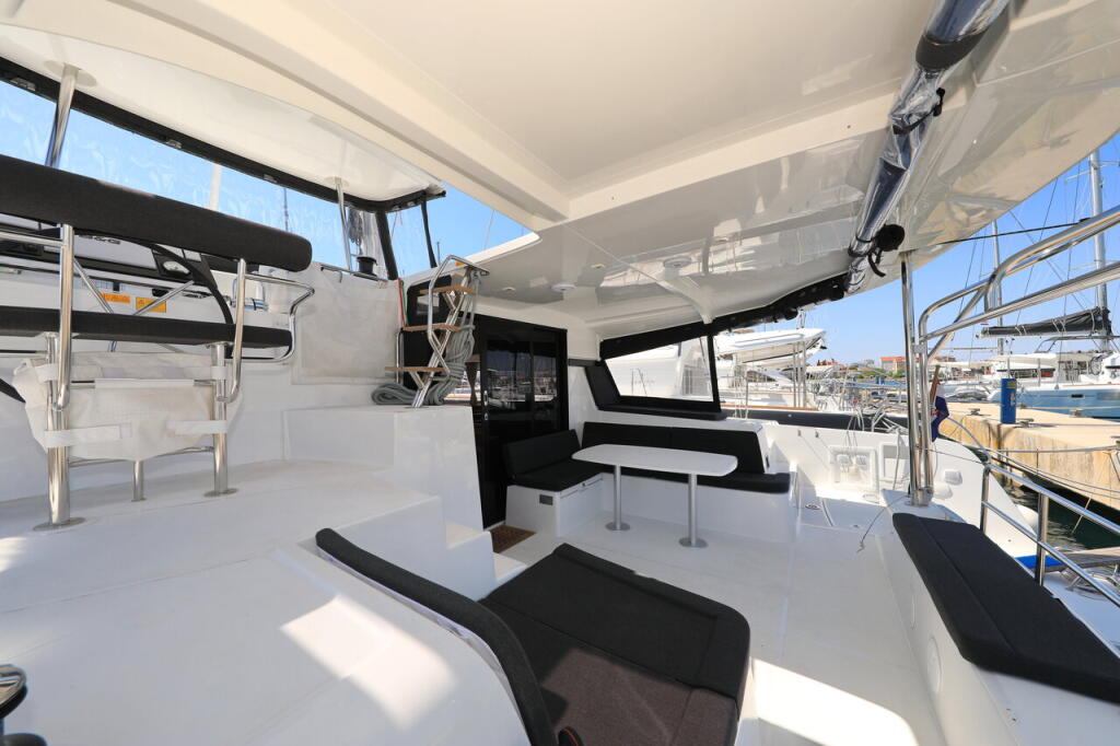 Catamaran 
