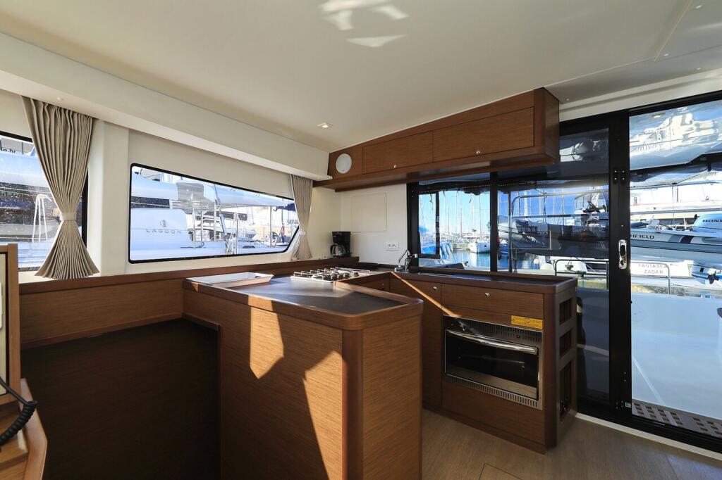 Catamaran 