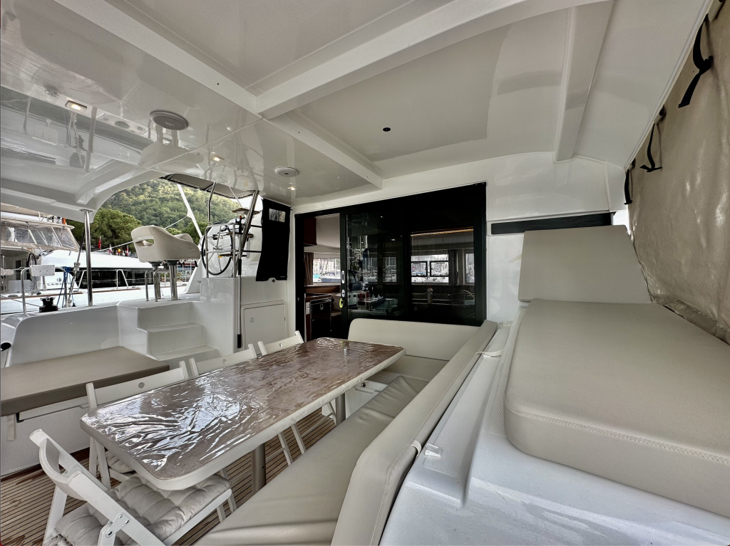 Catamaran 