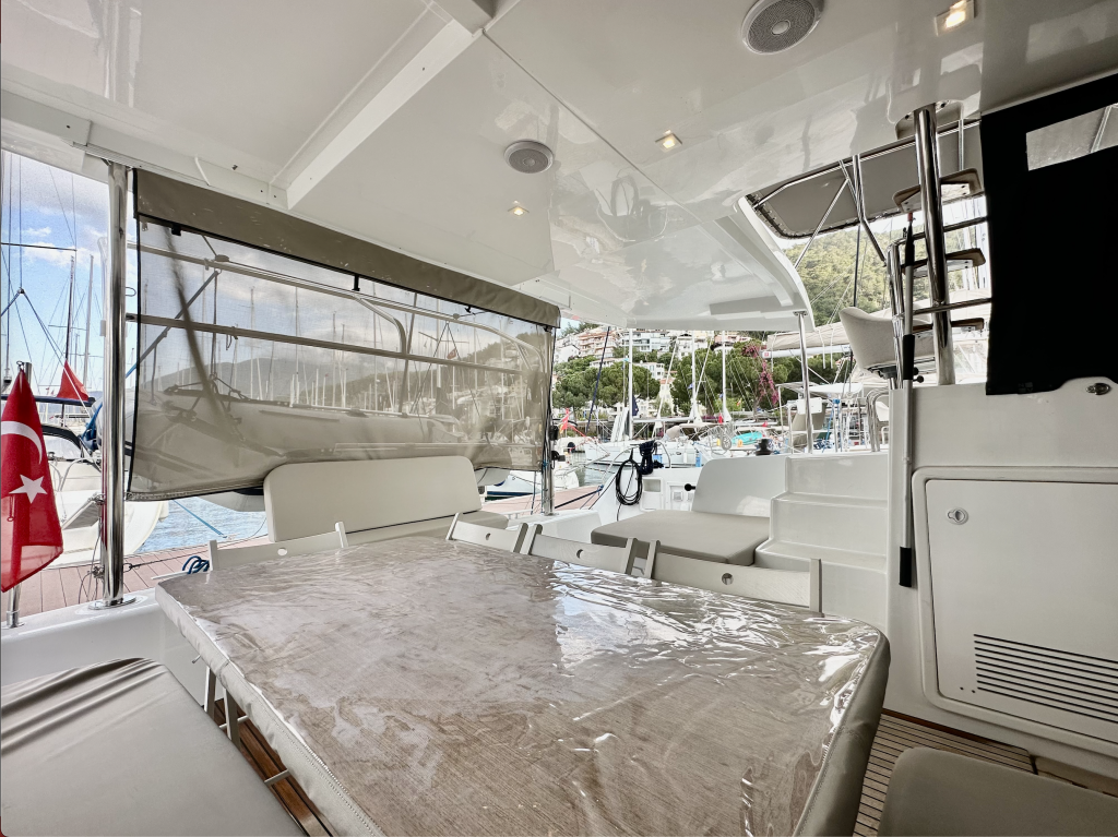 Catamaran 