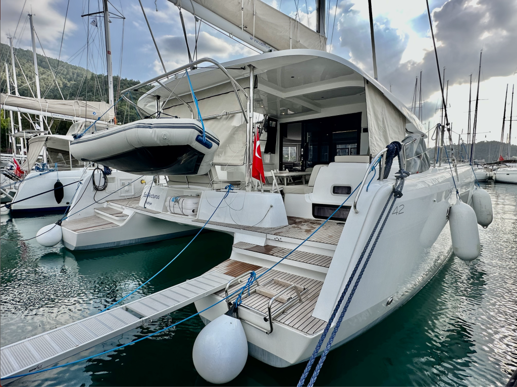 Catamaran 