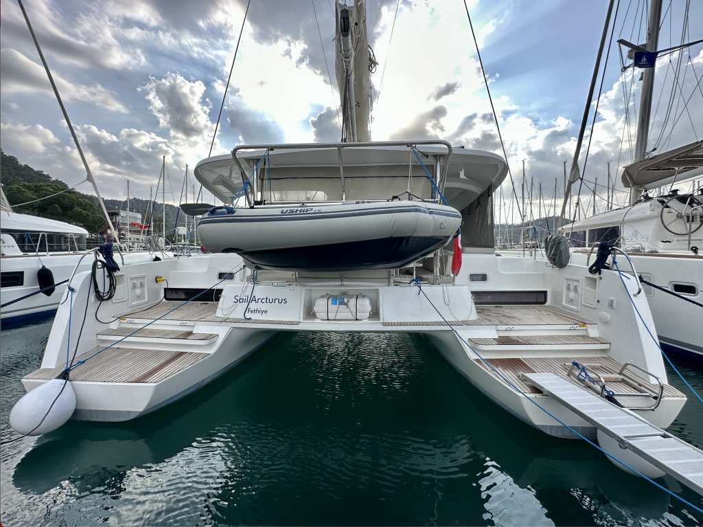 Catamaran 