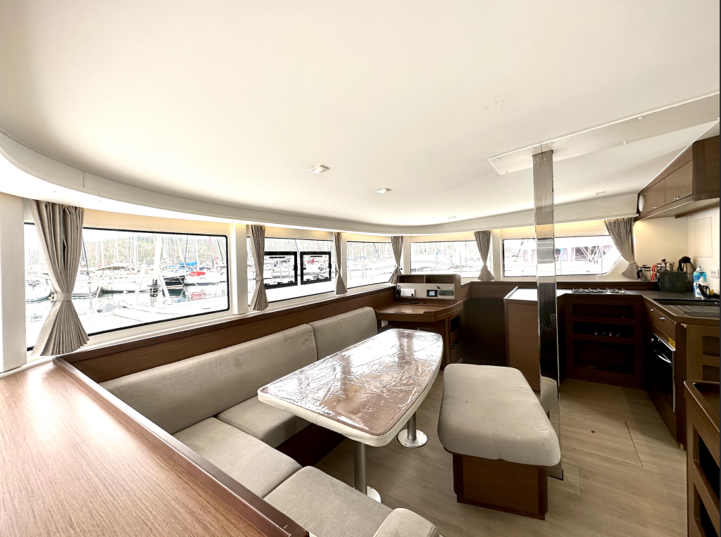 Catamaran 