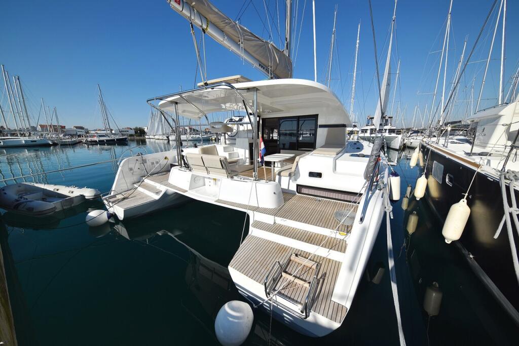 Catamaran 