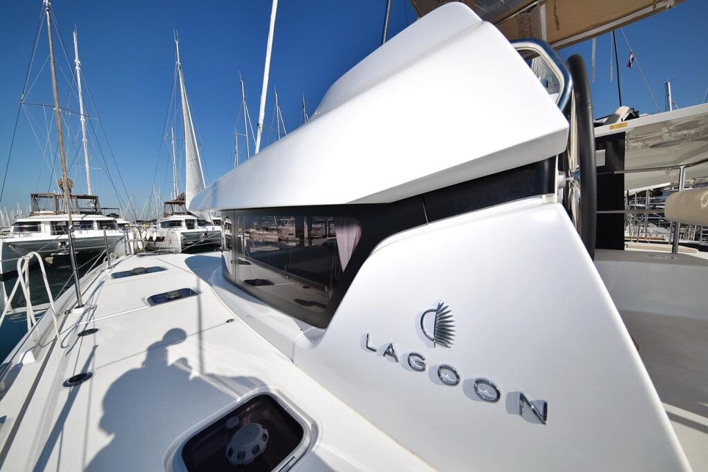 Catamaran 