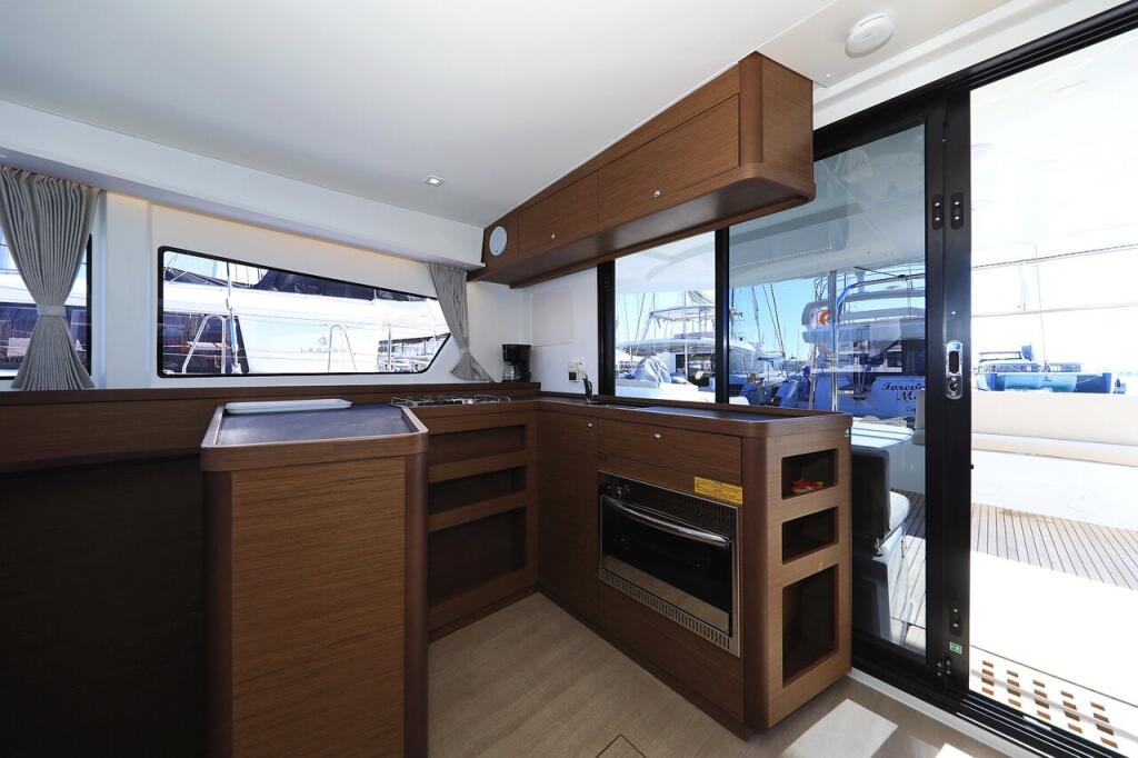 Catamaran 