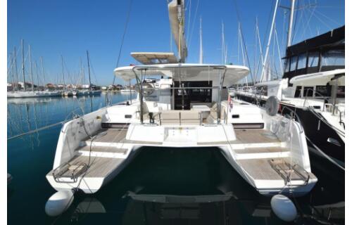 Catamaran 