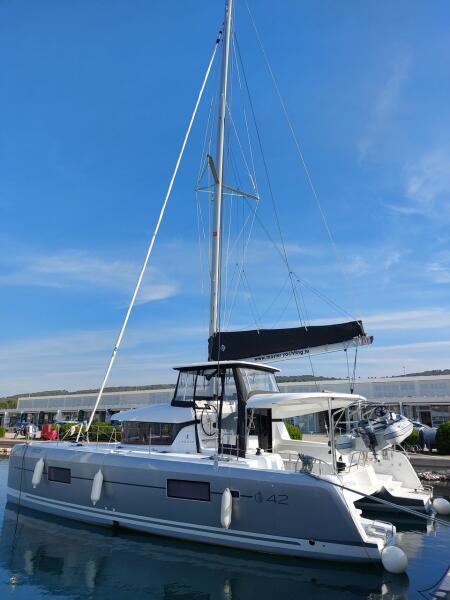 Catamaran 