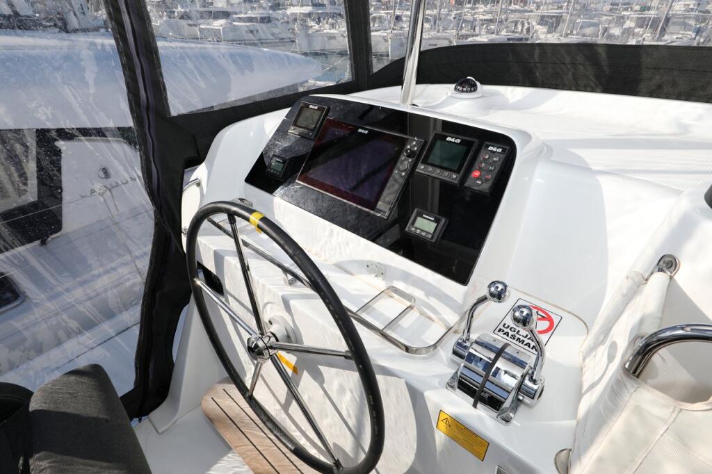 Catamaran 