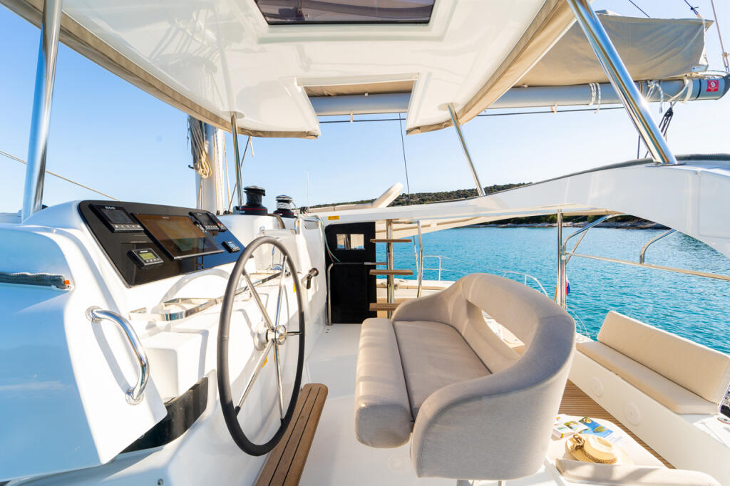 Catamaran 