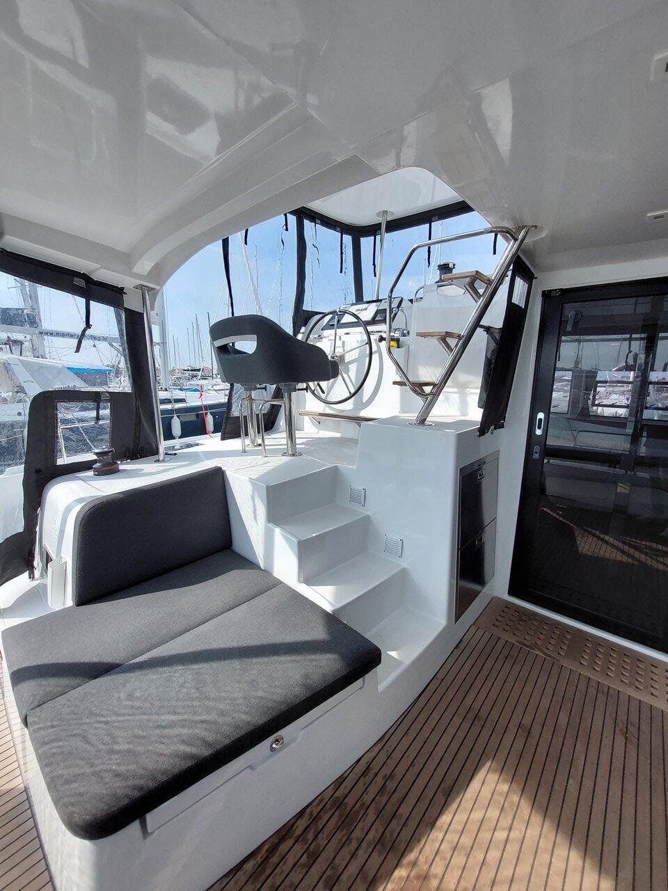 Catamaran 