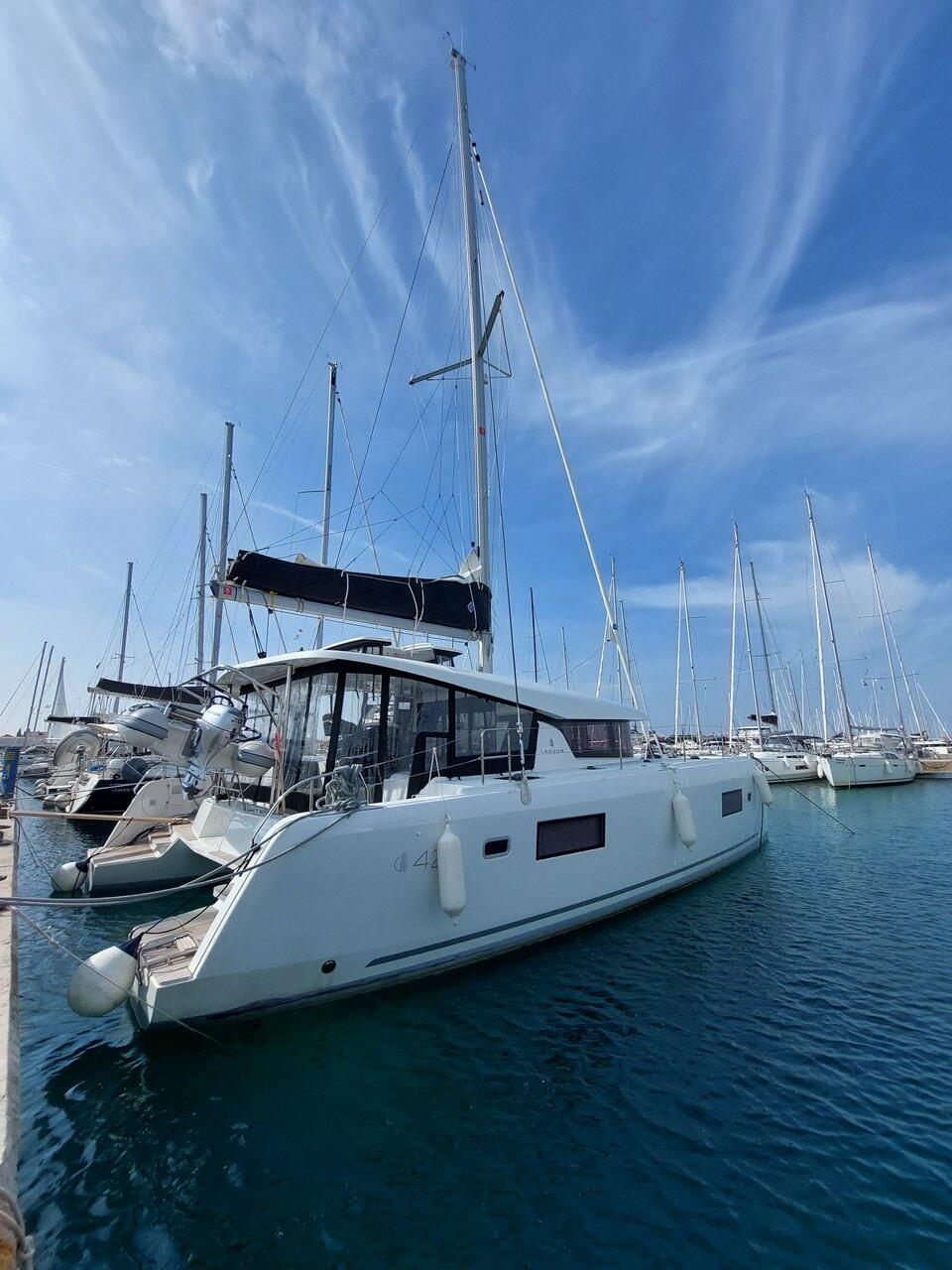 Catamaran 