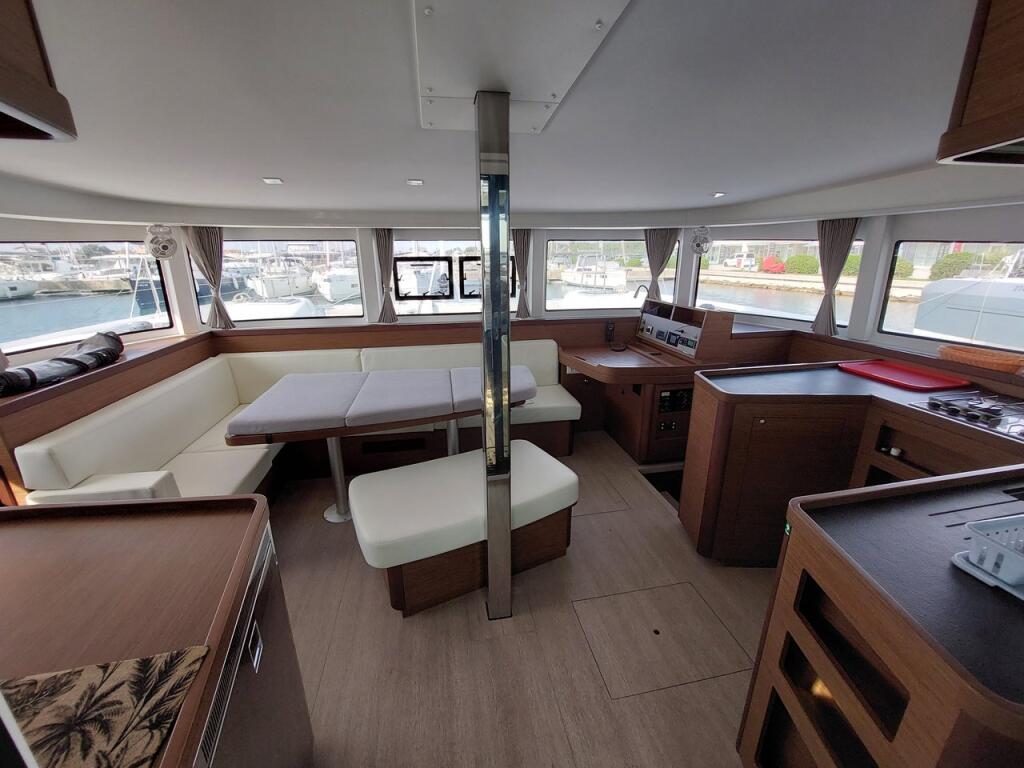Catamaran 