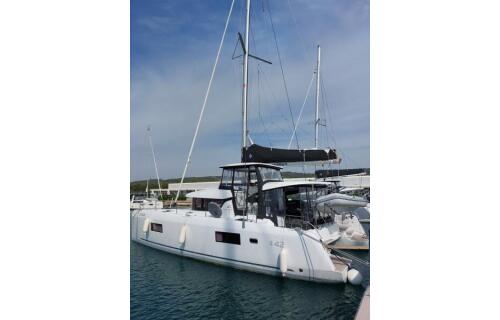 Catamaran 