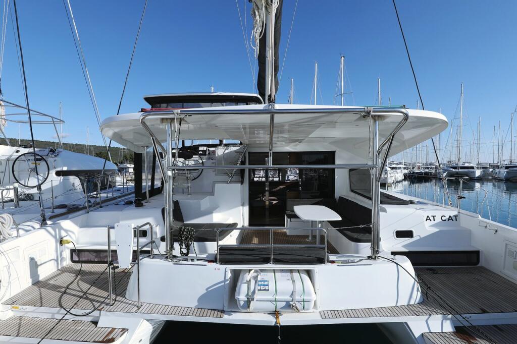 Catamaran 