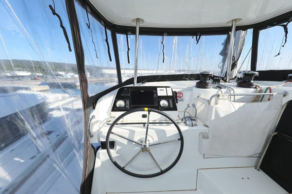 Catamaran 