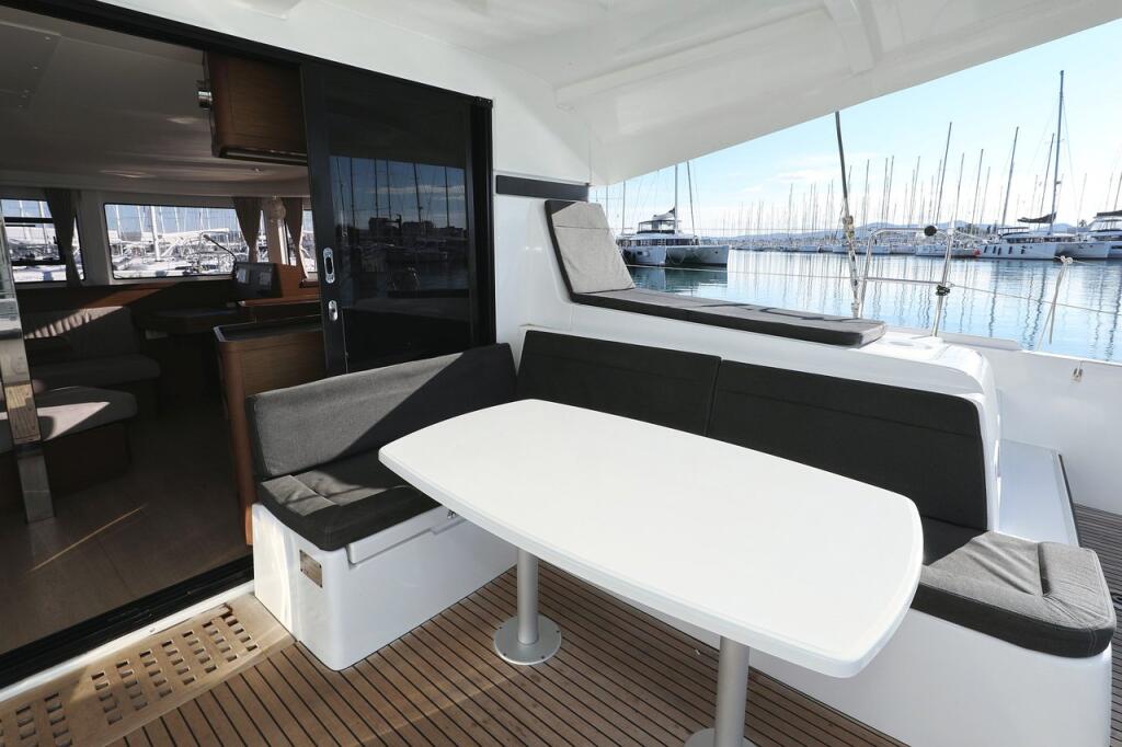 Catamaran 