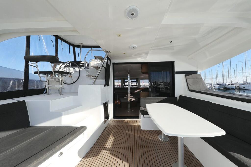 Catamaran 