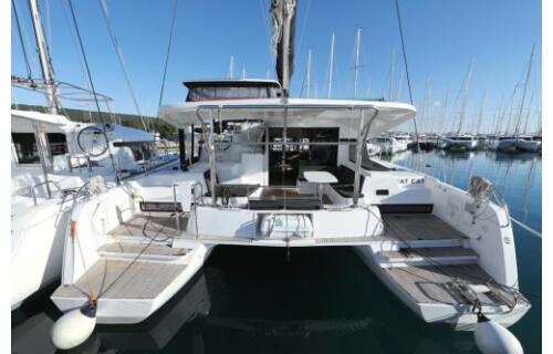 Catamaran 