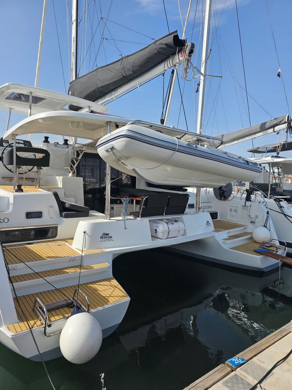 Catamaran 