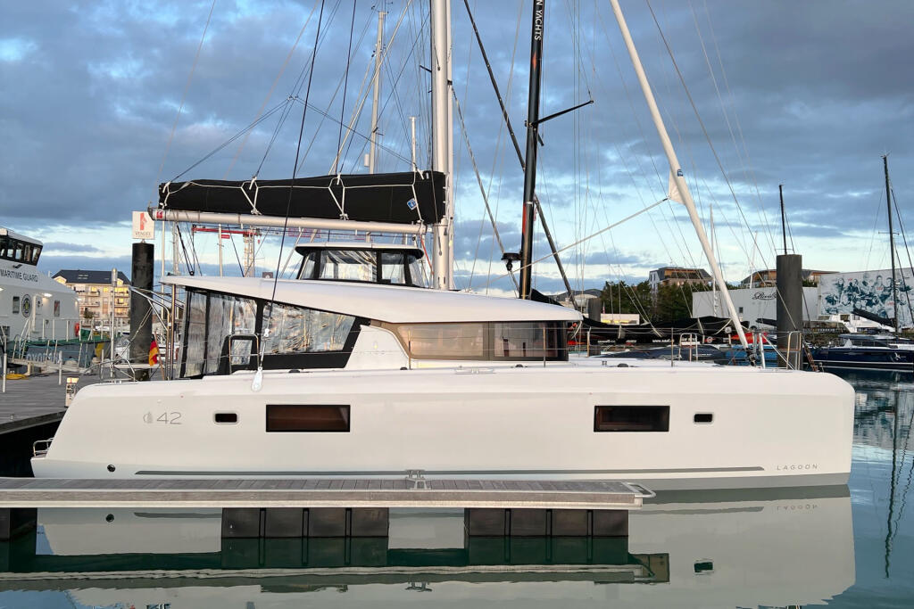 Catamaran 
