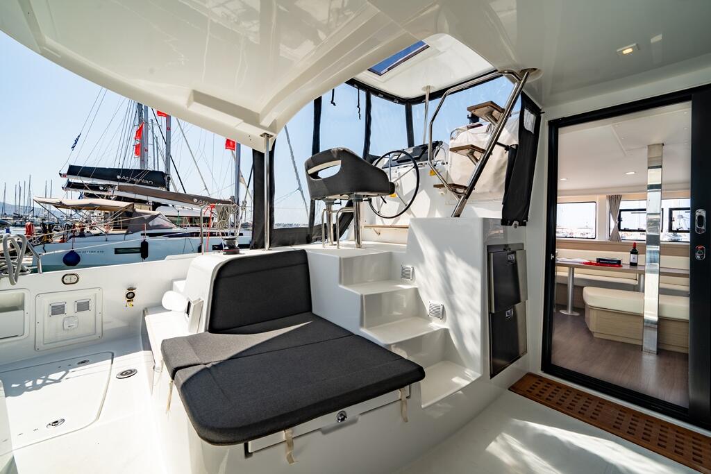 Catamaran 