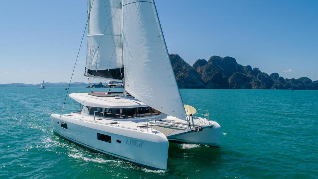 Catamaran 