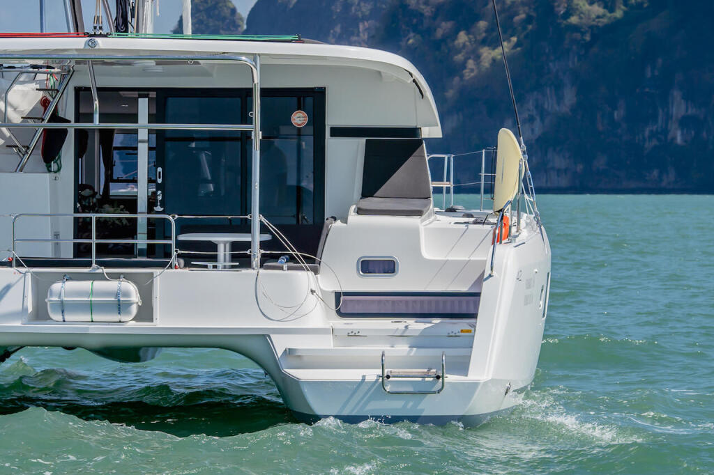 Catamaran 