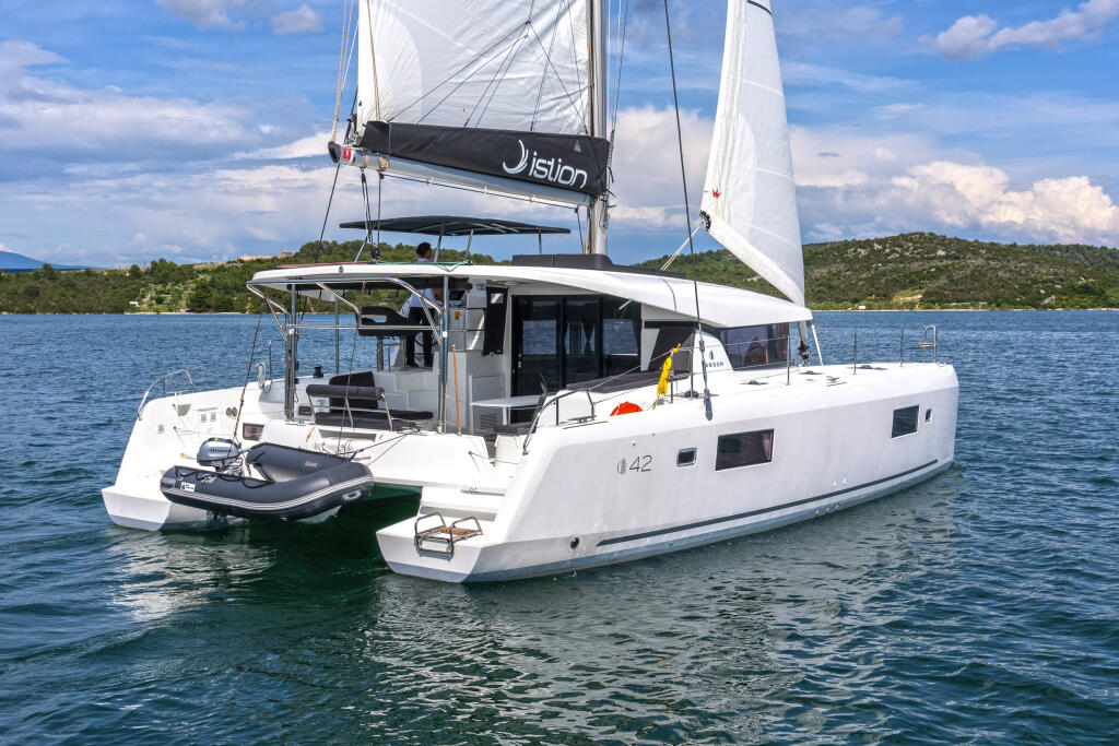 Catamaran 