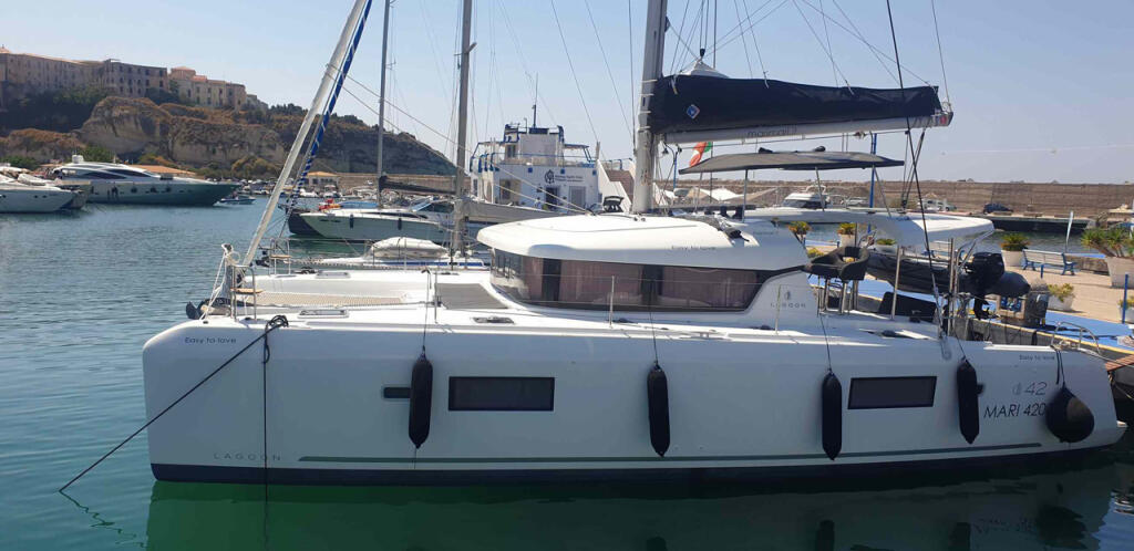 Catamaran 
